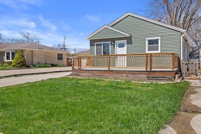 1304 Graceland AVENUE, Mount Pleasant, WI 53403