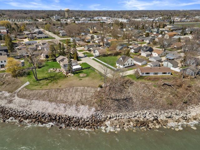 1304 Graceland AVENUE, Mount Pleasant, WI 53403