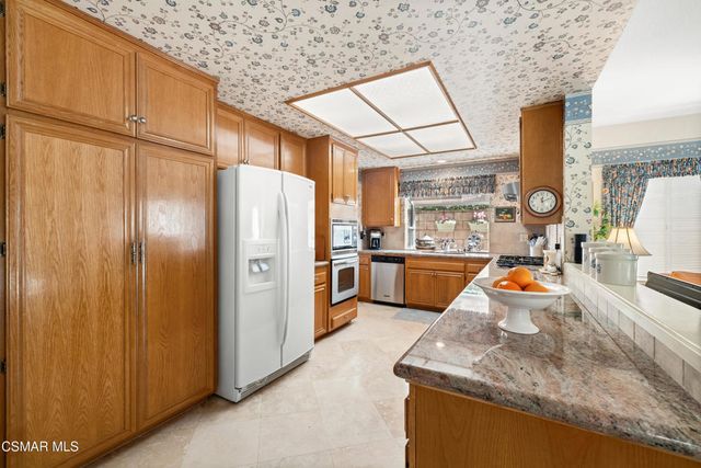 12120 London Grove Court, Moorpark, CA 93021