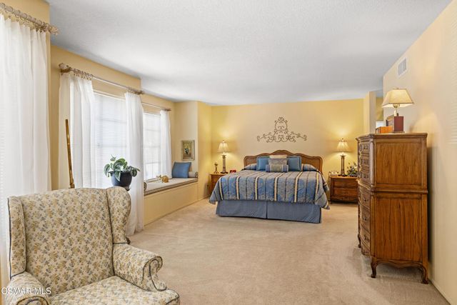 12120 London Grove Court, Moorpark, CA 93021