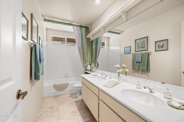 12120 London Grove Court, Moorpark, CA 93021