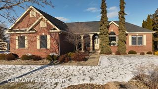 3500 Woodridge Court, Flushing, MI 48433