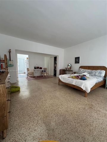 8135 Crespi Boulevard, Miami Beach, FL 33141