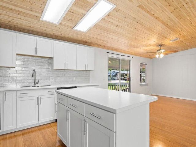 6910 SE Morningside Drive, Stuart, FL 34997