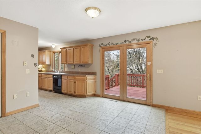 35 Lemnos Lane, Springfield, MA 01119