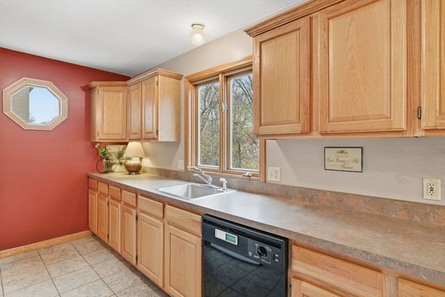 35 Lemnos Lane, Springfield, MA 01119