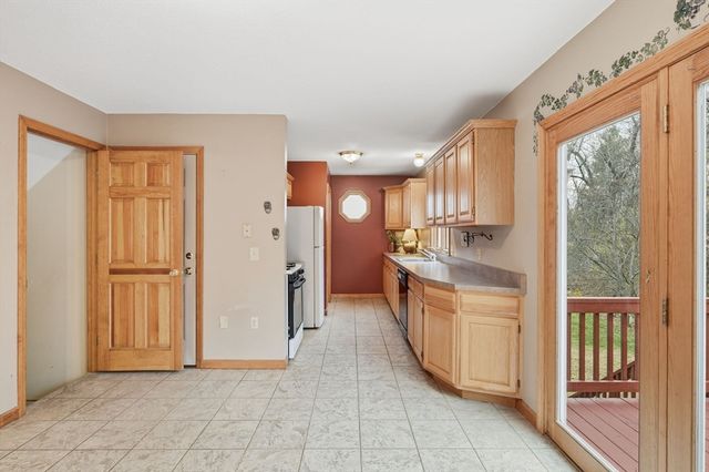 35 Lemnos Lane, Springfield, MA 01119