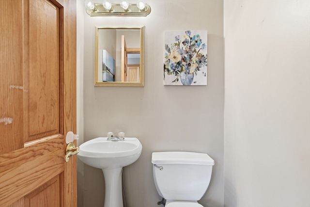 35 Lemnos Lane, Springfield, MA 01119