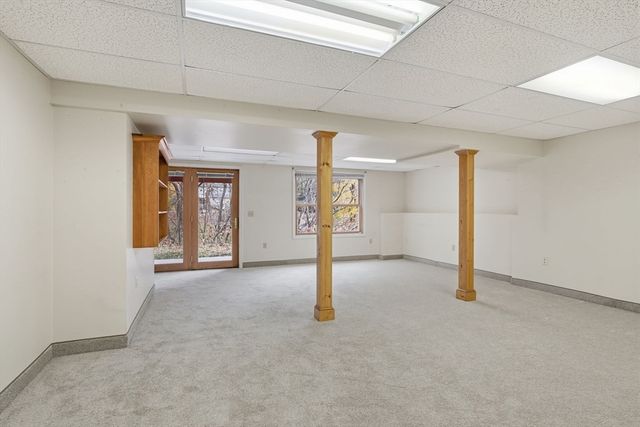 35 Lemnos Lane, Springfield, MA 01119