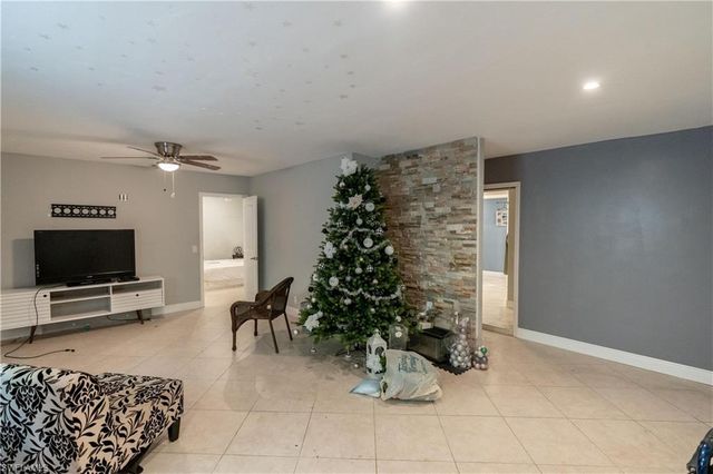 990 Jasmine ST, North Fort Myers, FL 33903