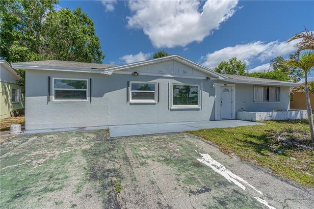 990 Jasmine ST, North Fort Myers, FL 33903