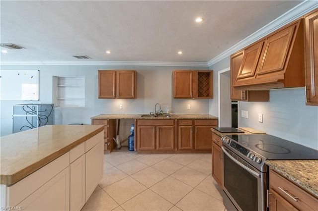 990 Jasmine ST, North Fort Myers, FL 33903