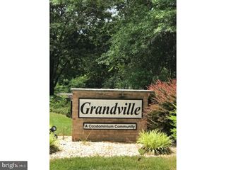 201 SILVER CT, Hamilton, NJ 08690