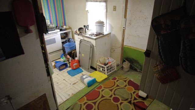 4915 E White Point Drive, Monticello, IN 47960