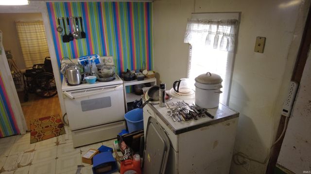 4915 E White Point Drive, Monticello, IN 47960