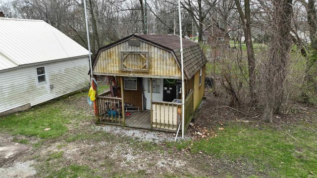 4915 E White Point Drive, Monticello, IN 47960