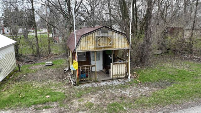 4915 E White Point Drive, Monticello, IN 47960