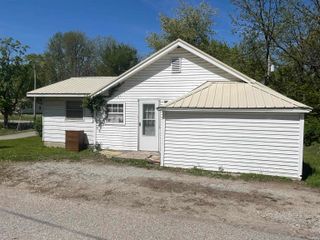4915 E White Point Drive, Monticello, IN 47960