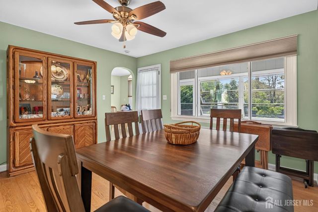 952 Cranbury Cross Road, North Brunswick, NJ 08902