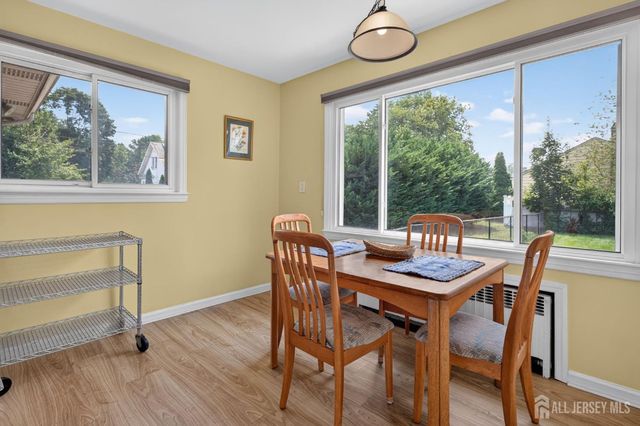 952 Cranbury Cross Road, North Brunswick, NJ 08902