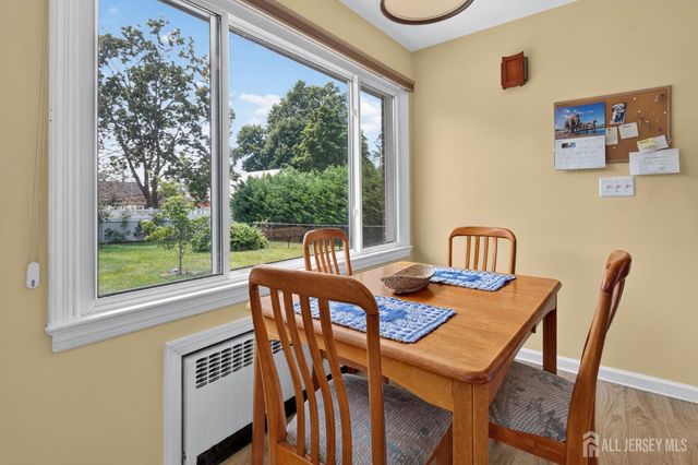 952 Cranbury Cross Road, North Brunswick, NJ 08902