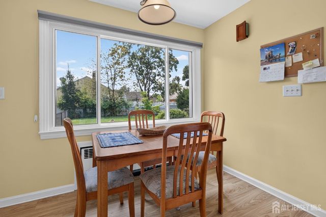 952 Cranbury Cross Road, North Brunswick, NJ 08902