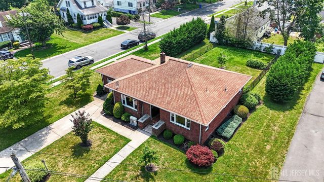 952 Cranbury Cross Road, North Brunswick, NJ 08902