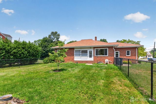 952 Cranbury Cross Road, North Brunswick, NJ 08902