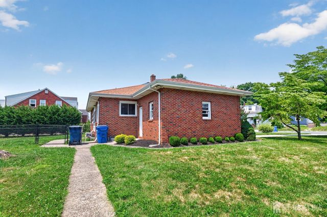 952 Cranbury Cross Road, North Brunswick, NJ 08902