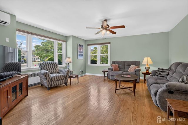 952 Cranbury Cross Road, North Brunswick, NJ 08902