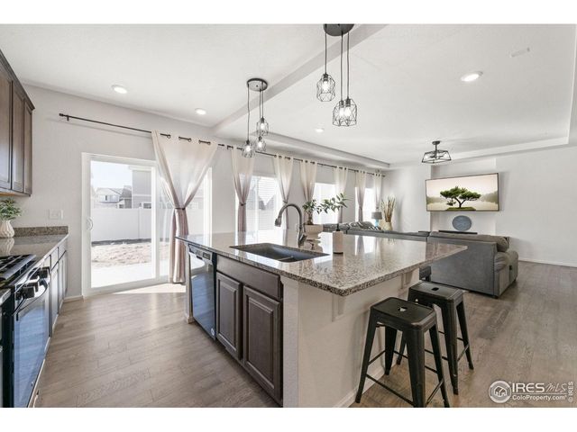 3660 Abbotswood Dr, Johnstown, CO 80534