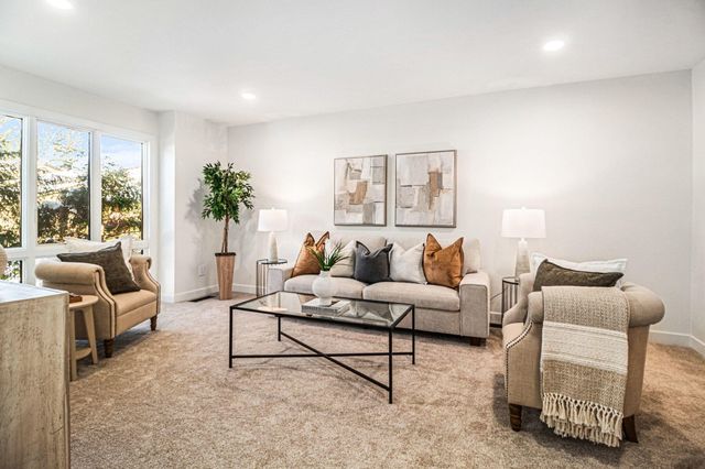 654 Greenhills Drive, Ann Arbor, MI 48105