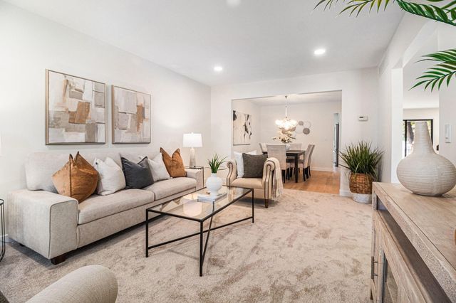 654 Greenhills Drive, Ann Arbor, MI 48105