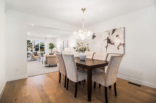 654 Greenhills Drive, Ann Arbor, MI 48105