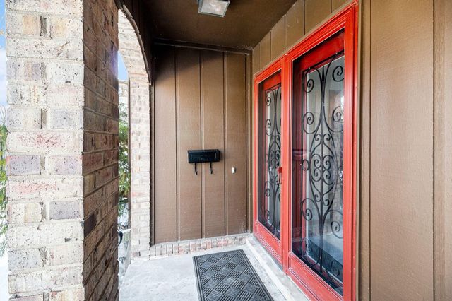 654 Greenhills Drive, Ann Arbor, MI 48105