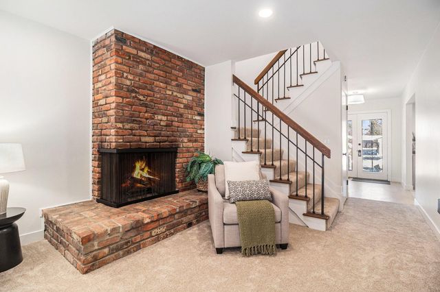 654 Greenhills Drive, Ann Arbor, MI 48105