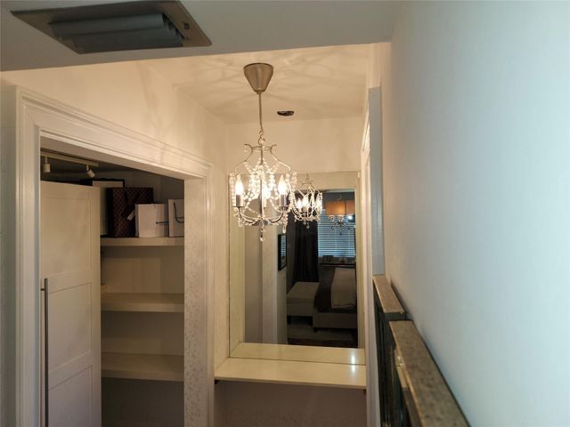 301 Cambridge Road 301, Hollywood, FL 33024