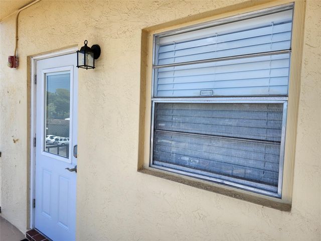 301 Cambridge Road 301, Hollywood, FL 33024