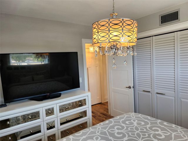 301 Cambridge Road 301, Hollywood, FL 33024