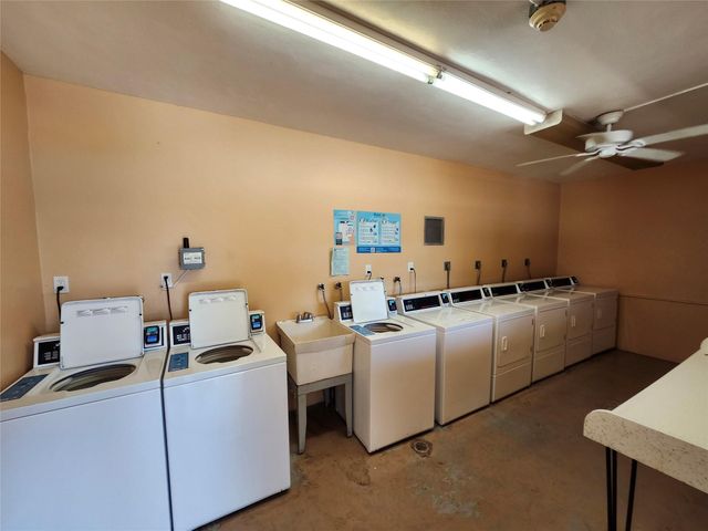 301 Cambridge Road 301, Hollywood, FL 33024