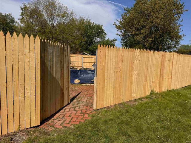 4011 Thornbury Place, Fort Wayne, IN 46804