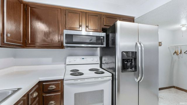 4011 Thornbury Place, Fort Wayne, IN 46804