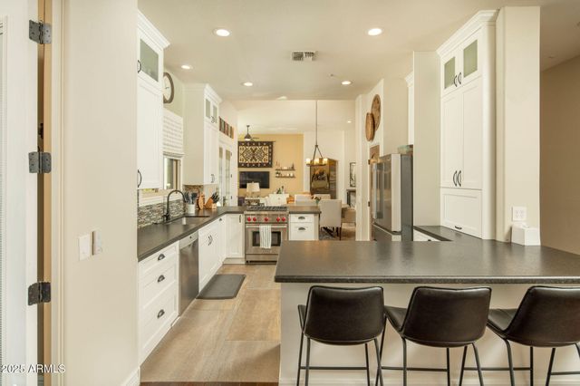 9847 E HIDDEN GREEN Drive, Scottsdale, AZ 85262