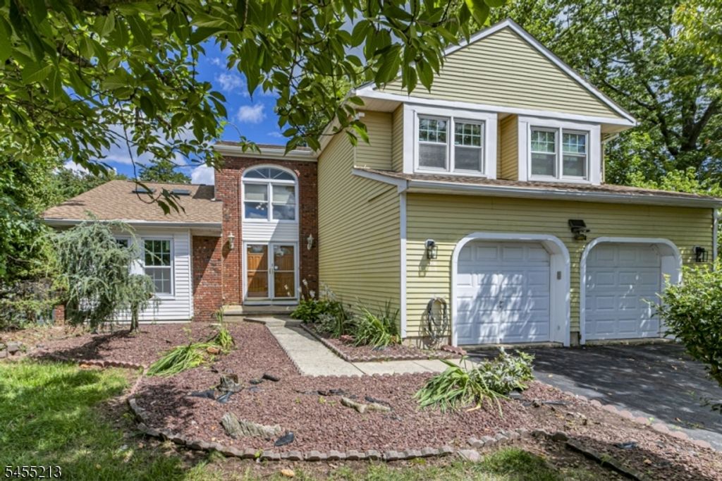 9 Chipwood Ln, North Brunswick Twp., NJ 08902 — exterior