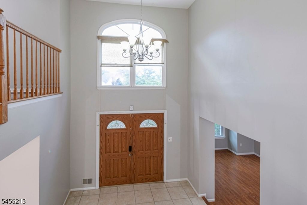 9 Chipwood Ln, North Brunswick Twp., NJ 08902 — photo 2
