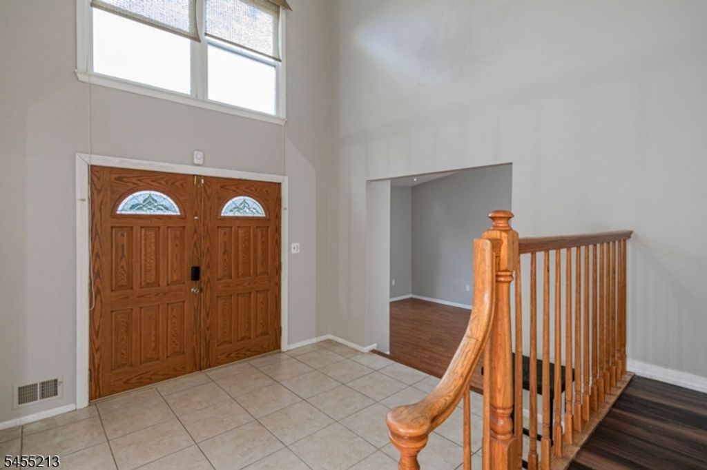 9 Chipwood Ln, North Brunswick Twp., NJ 08902 — photo 3