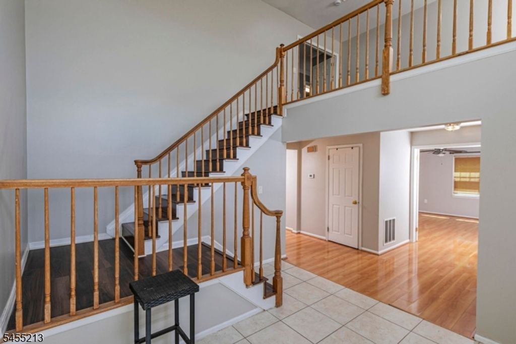 9 Chipwood Ln, North Brunswick Twp., NJ 08902 — photo 4