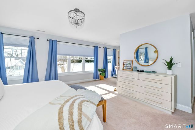 500 River Road 3, Shelton, CT 06484