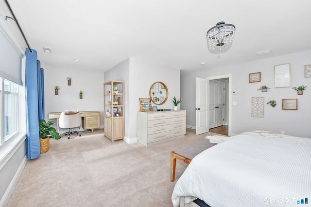 500 River Road 3, Shelton, CT 06484