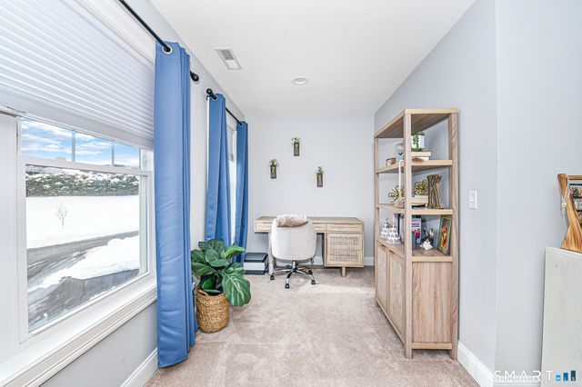 500 River Road 3, Shelton, CT 06484